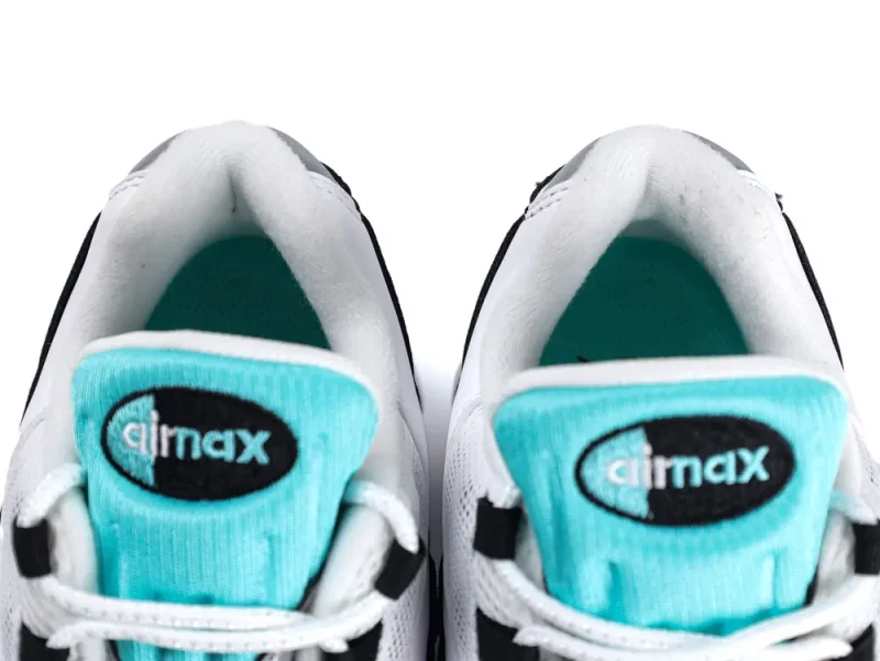 Air Max 95 OG Big Bubble Black Border - Image 8