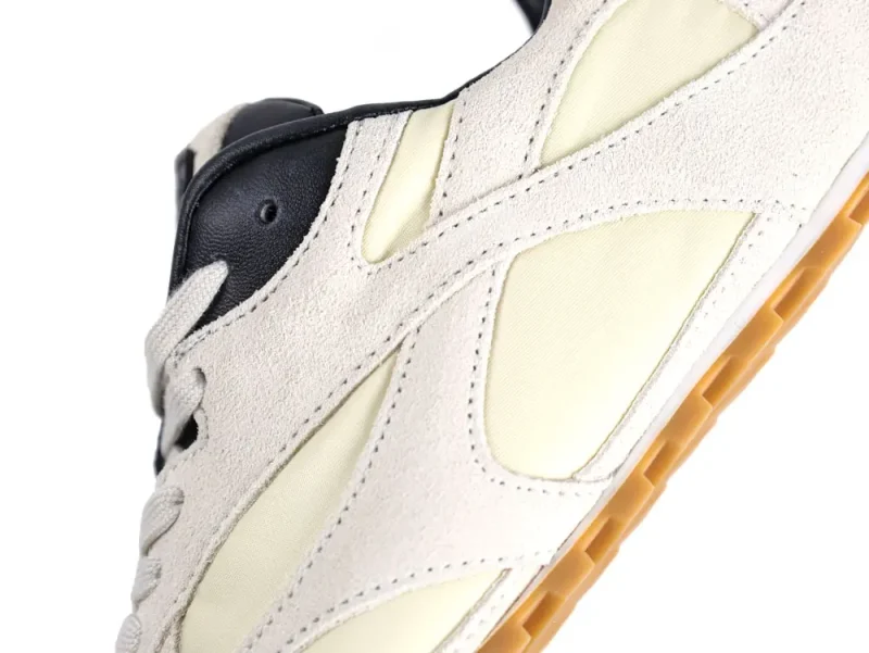 outer side of the shoe