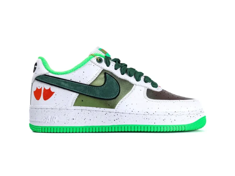 Front view of the outer side of the right shoe
