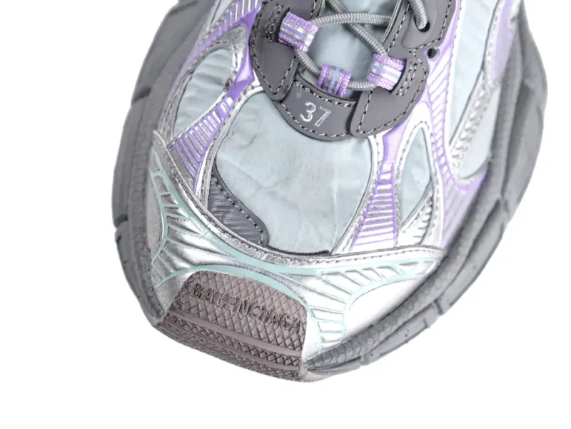 Top view of the shoe toe