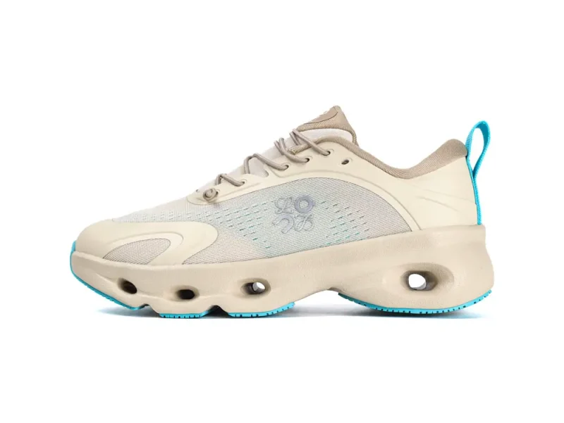 Light beige sneaker with blue accents