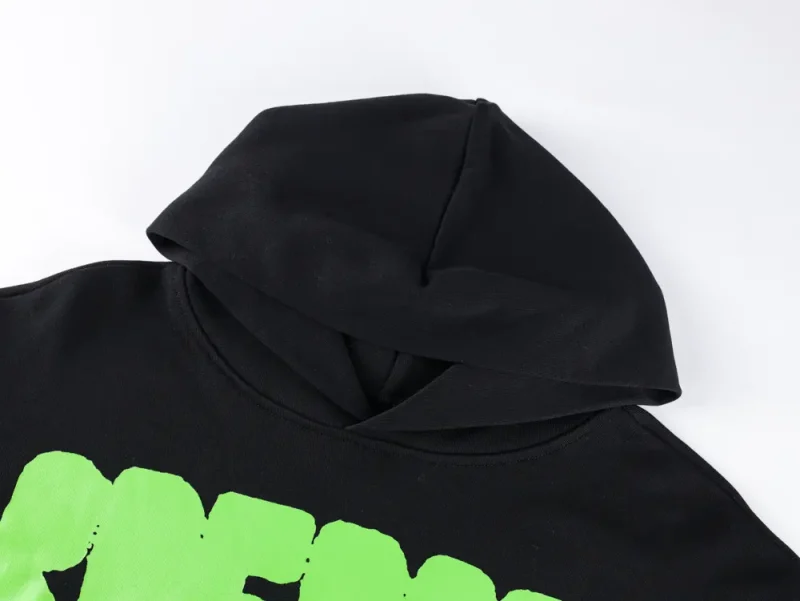他和blackhoodie