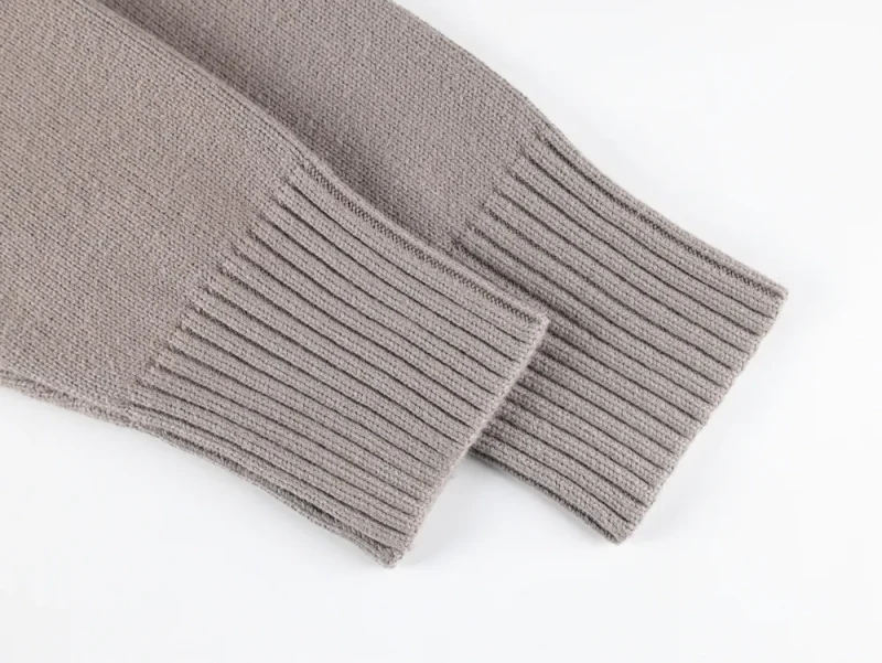 Sleeve cuff detail