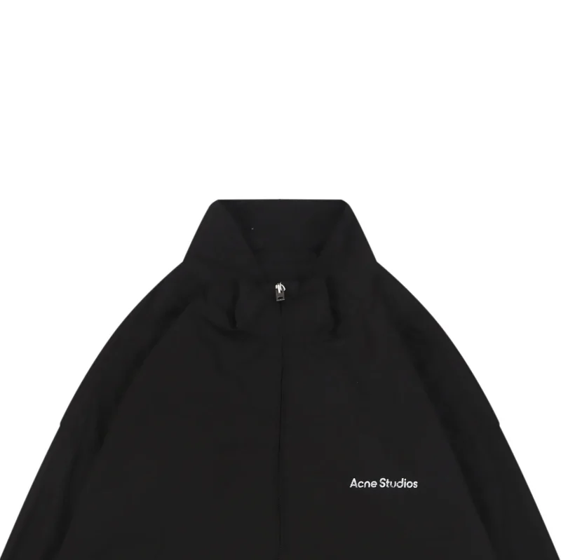 Neckline
