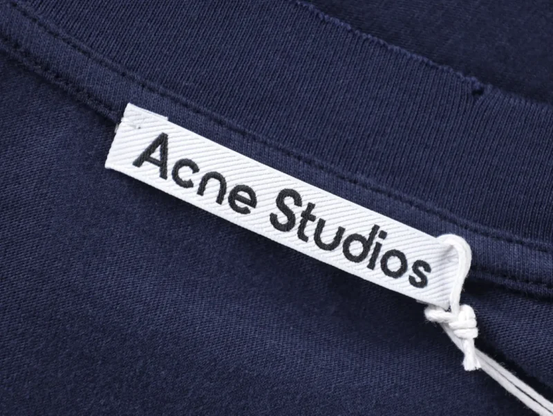 Tag Acne
