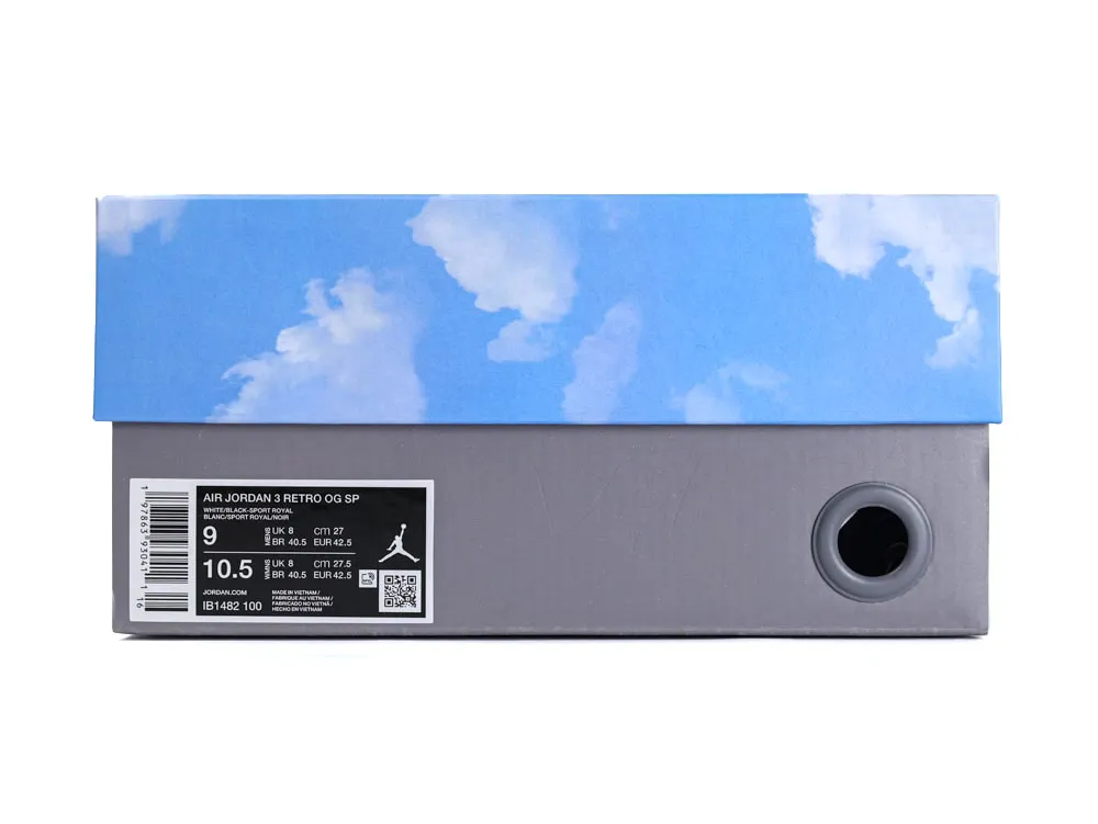 Gray cardboard shoe box with sky-blue top, featuring clouds and ventilation hole.