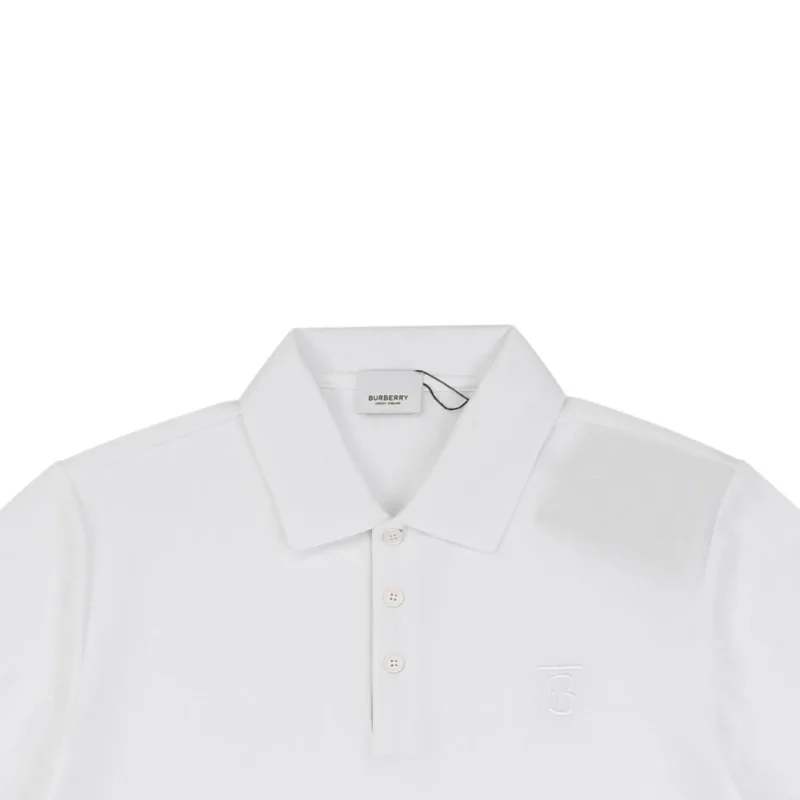 Neckline