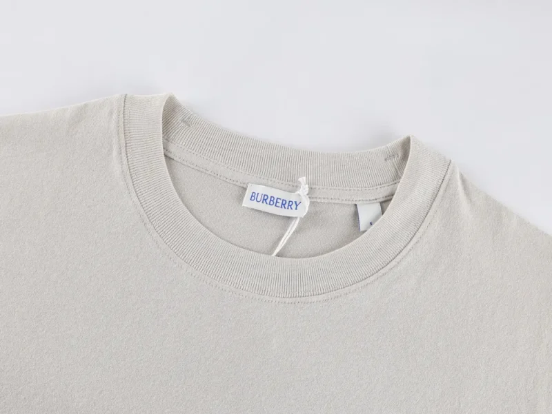 Neckline