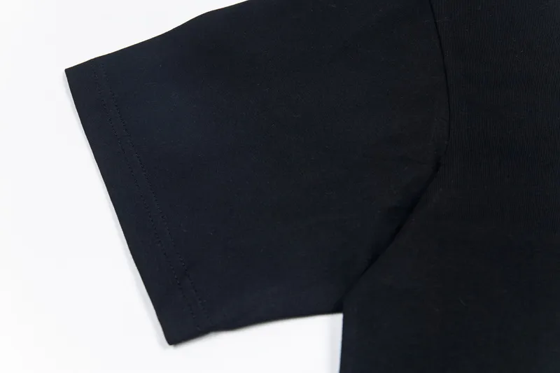 Sleeve Detail