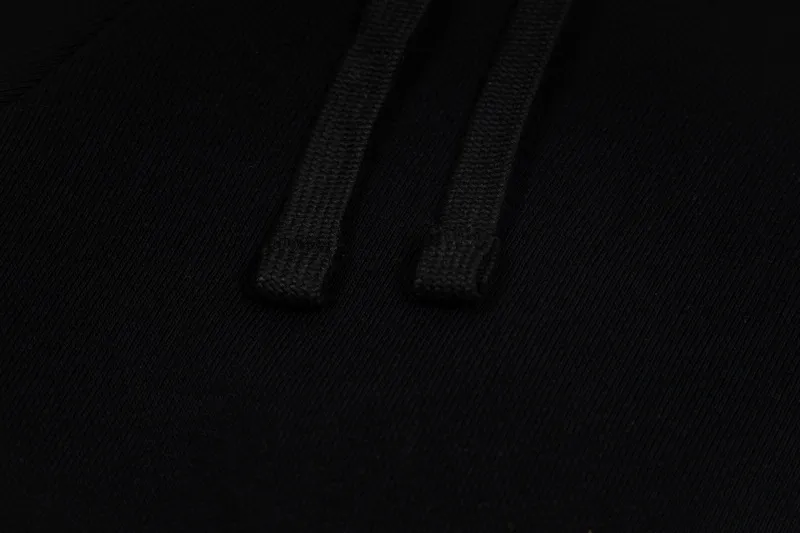 Tie lock detail