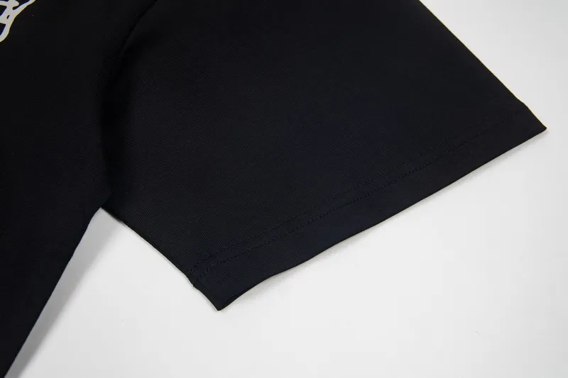 Sleeve