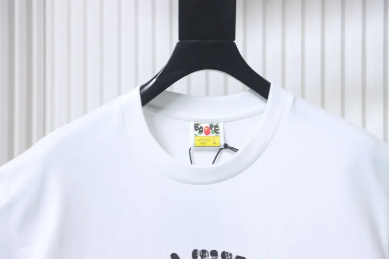 Neckline
