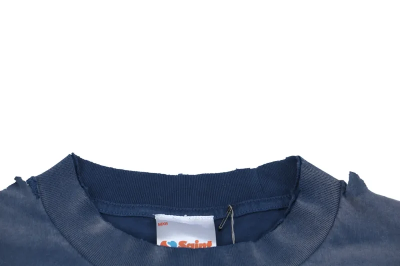 Neckline