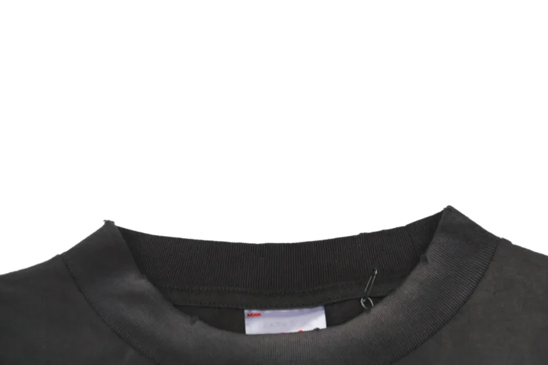Neckline with Tag
