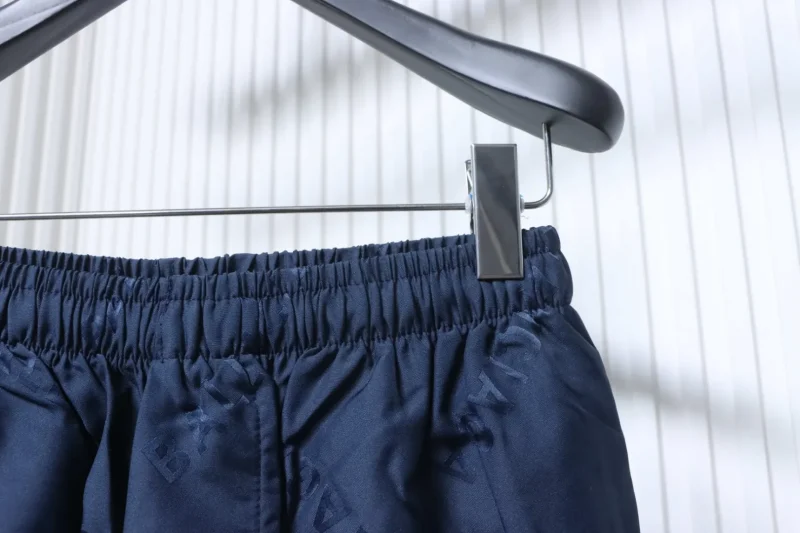 Half View Waistline