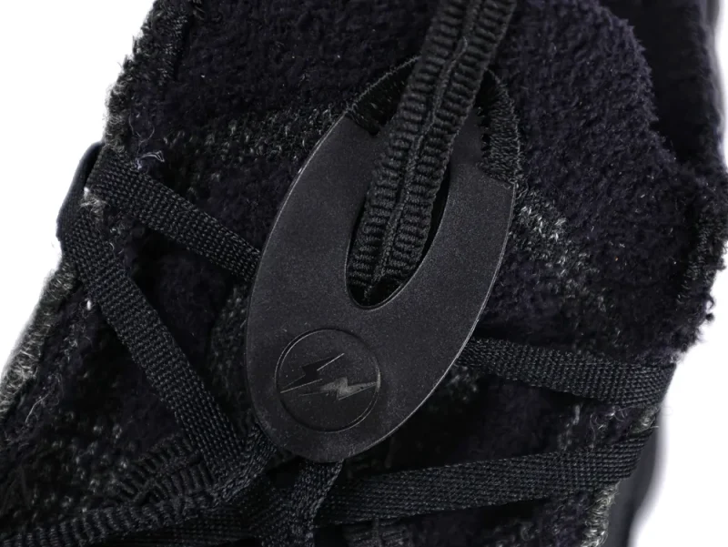 Fragment Design x Mind 002 Flyknit Black Shoelace Design Detail