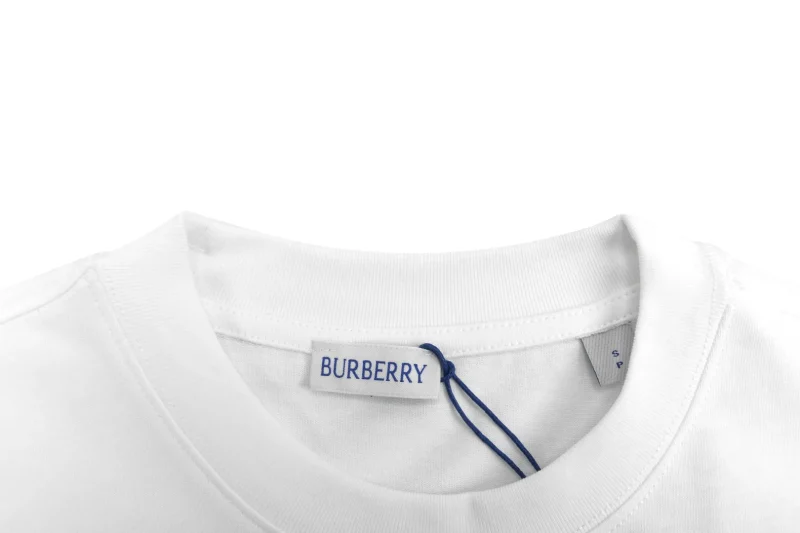 Neckline