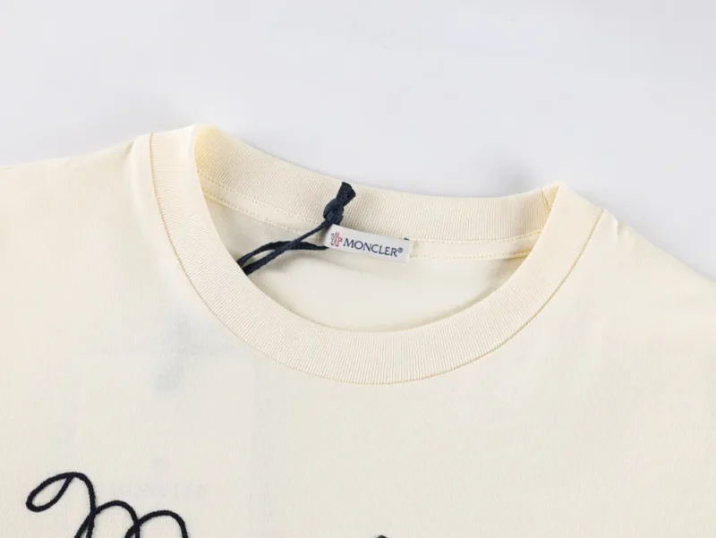 Neckline