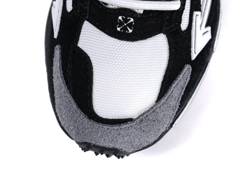 Off-White Be Right Back Sneakers White Black Top View
