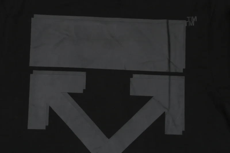 Logo Arrow Print