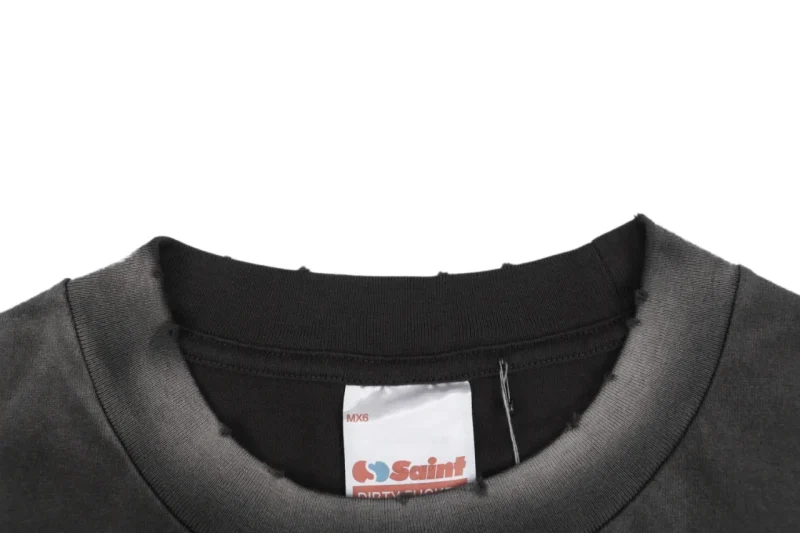 Neckline