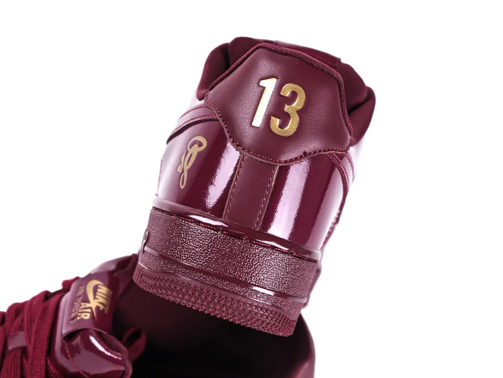 Syna x Air Force 1 '07 Dark Beetroot and Red Oxide heel tab detail