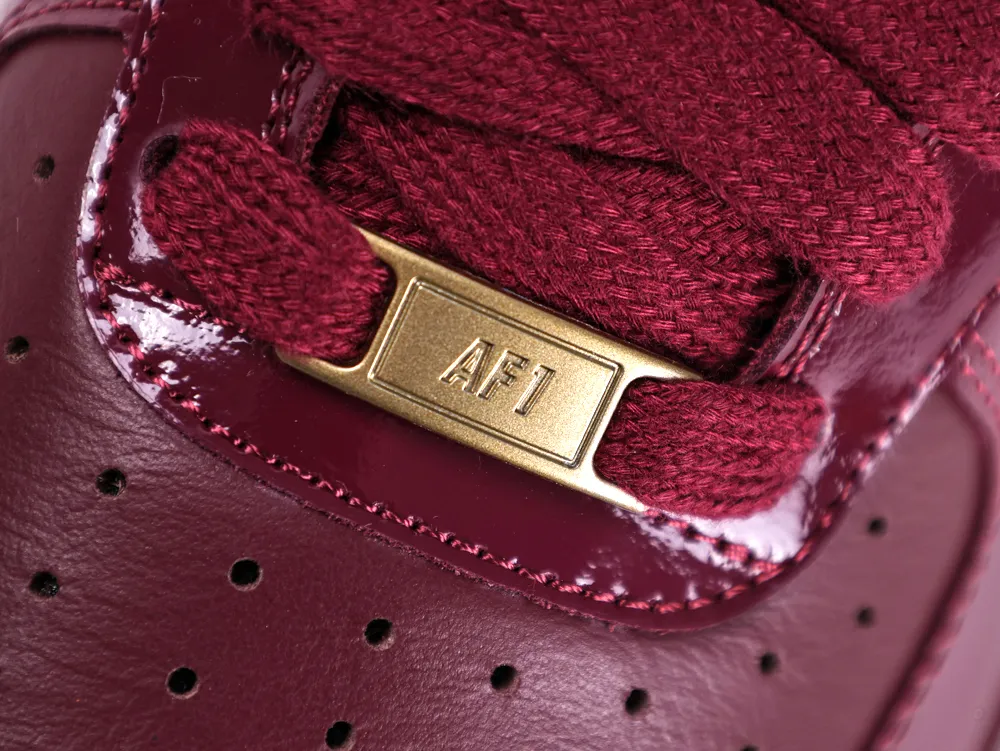 Syna x Air Force 1 '07 Dark Beetroot and Red Oxide AF1 lace dubrae detail