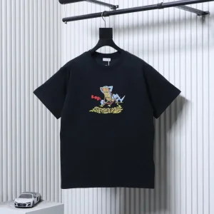 Beach Lounge Graphic T-Shirt Color Black