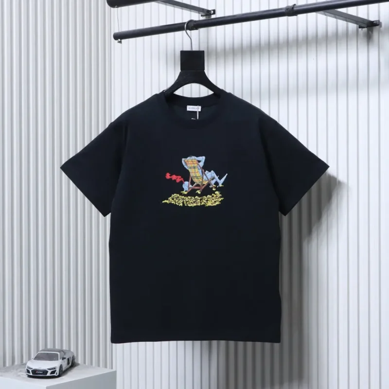 Beach Lounge Graphic T-Shirt Color Black