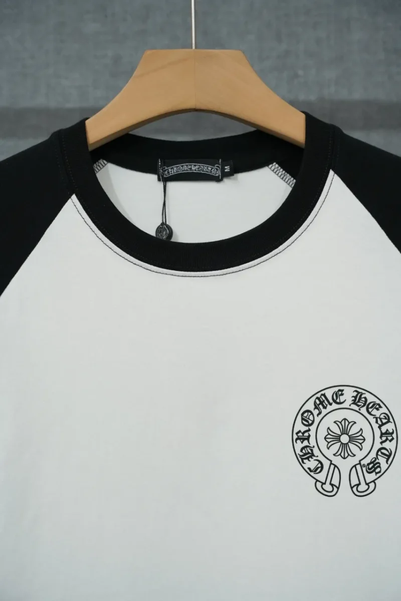 Neckline