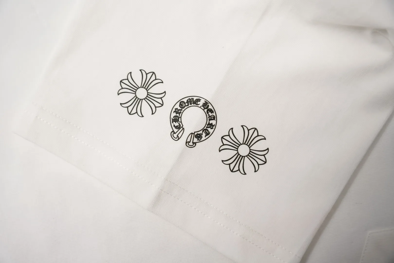 Logo in Short Sleeve