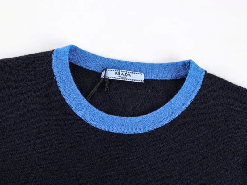 Neckline