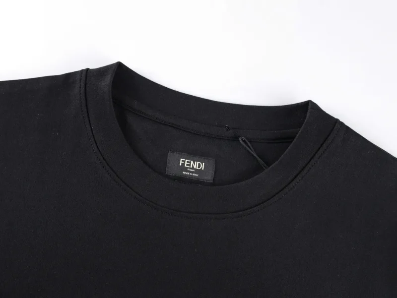 Neckline