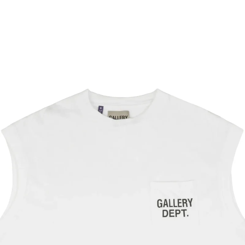 Neckline