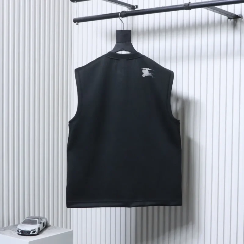 Back Gradient Horse Logo Sleeveless Vest