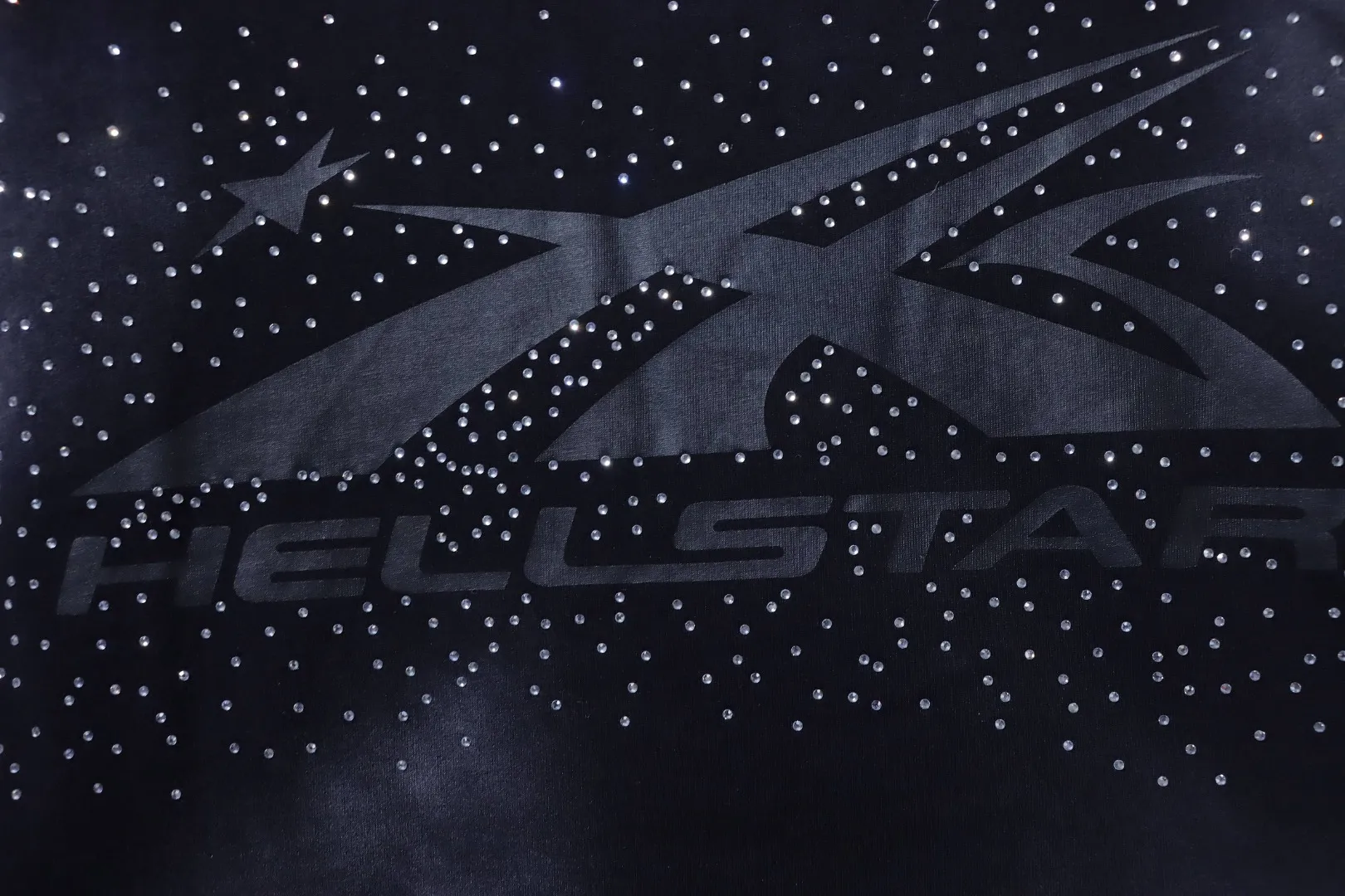 Logo Hellstar