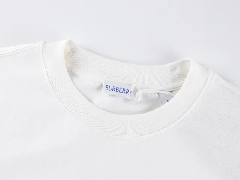 Neckline