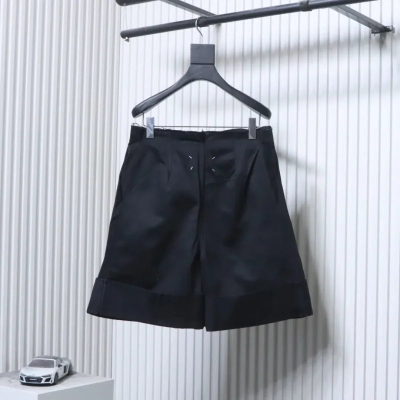 Back MM Distressed Tailored Wide-Leg Shorts