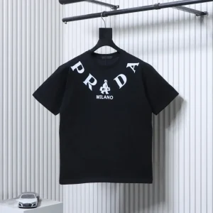Milano Neckline Figure Logo Short-Sleeve T-Shirt Color Black