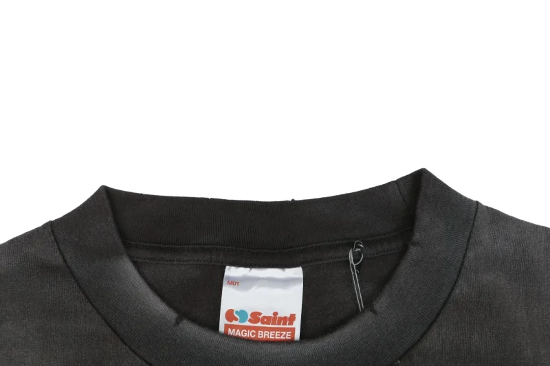Neckline