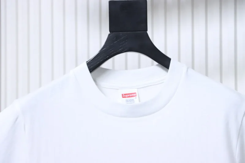 Neckline