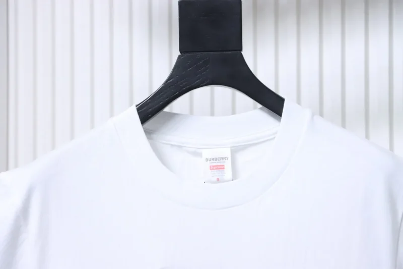 Neckline