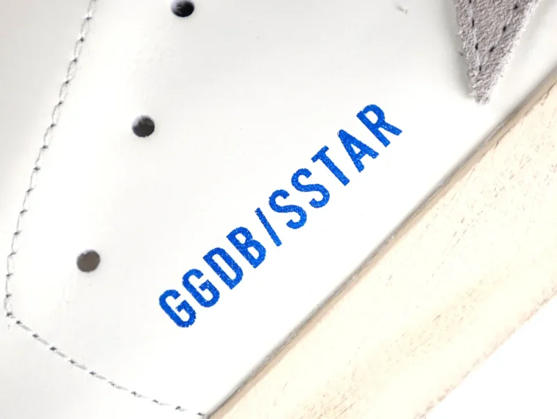 Brand Logo in the Side
