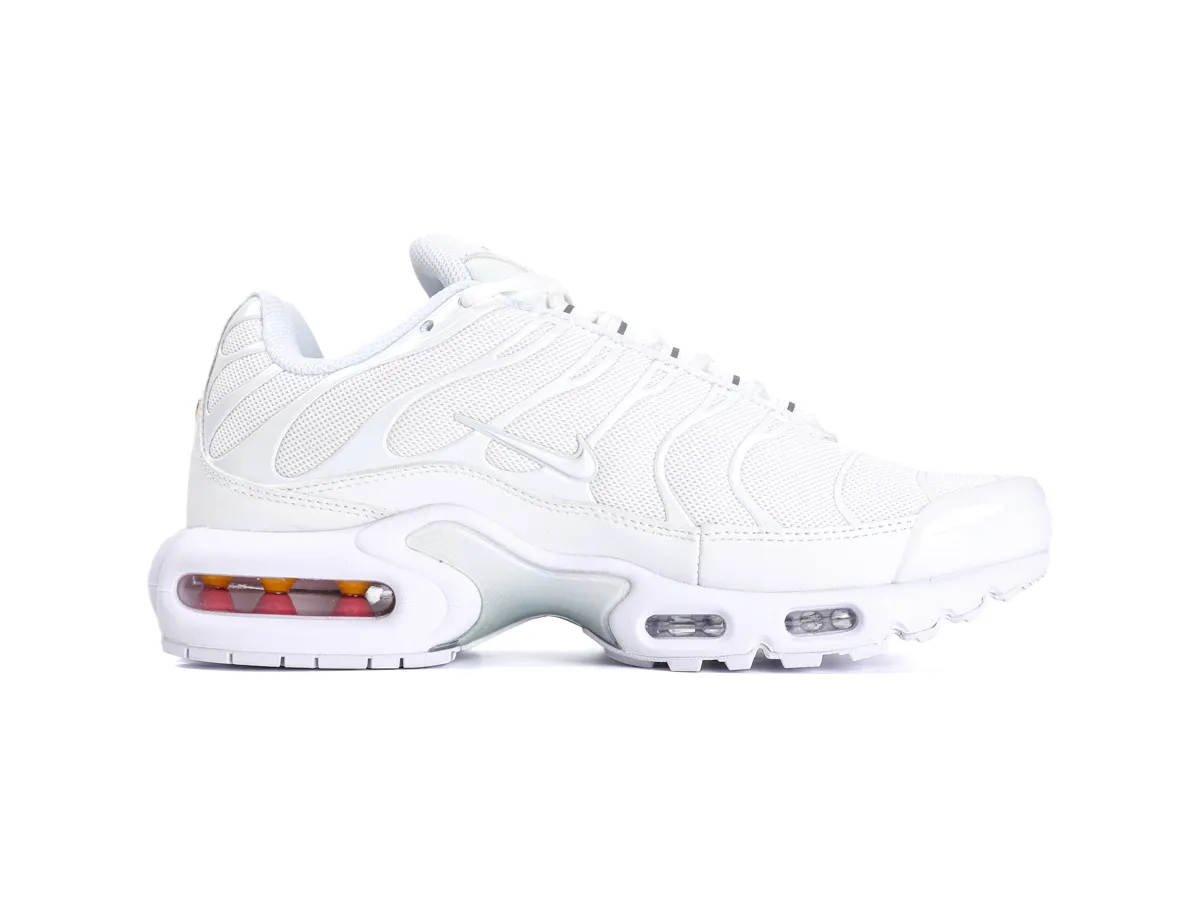 Air Max Plus Triple White Pure Platinum Right Side View