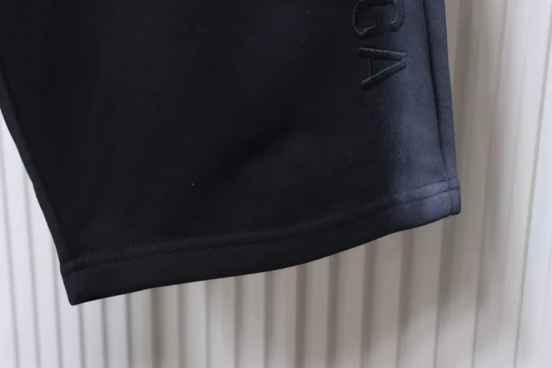 Bottom Hem Detail