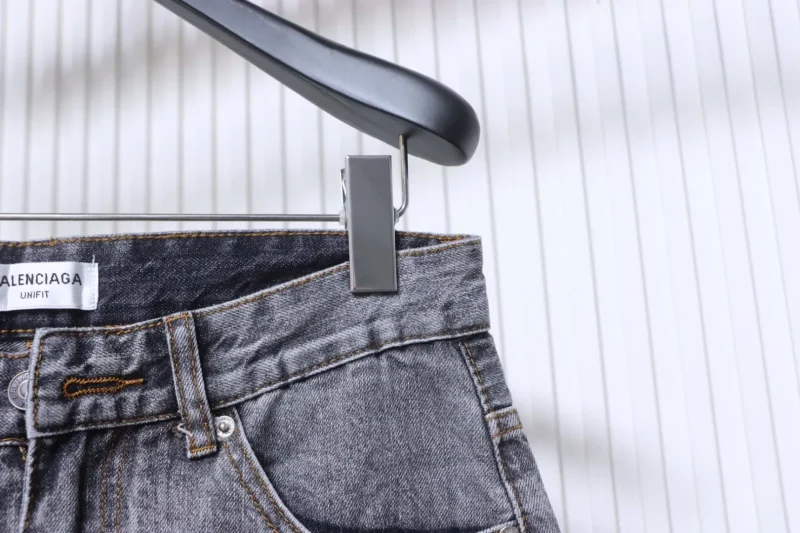 Half View Waistline
