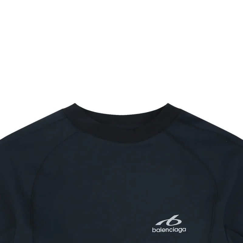 Neckline