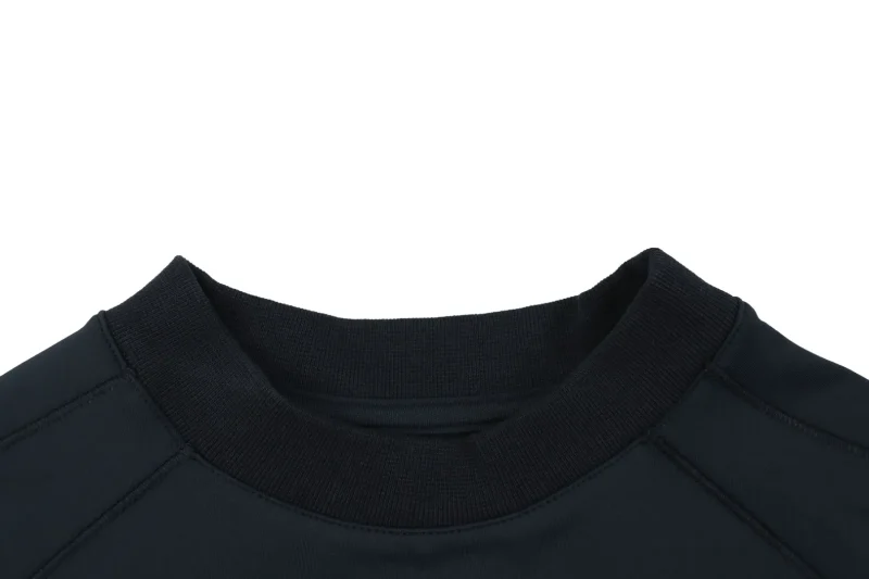 Close-up Neckline