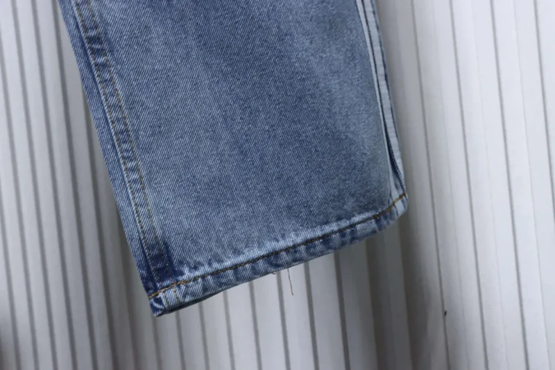 Bottom Hem Detail