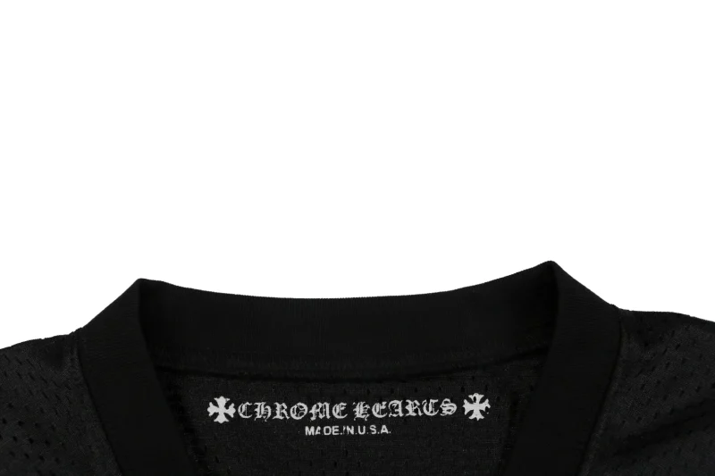 Neckline